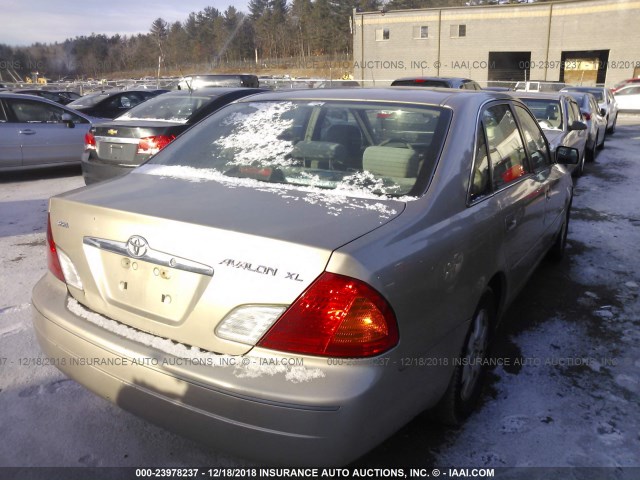 4T1BF28B72U262372 - 2002 TOYOTA AVALON XL/XLS GOLD photo 4