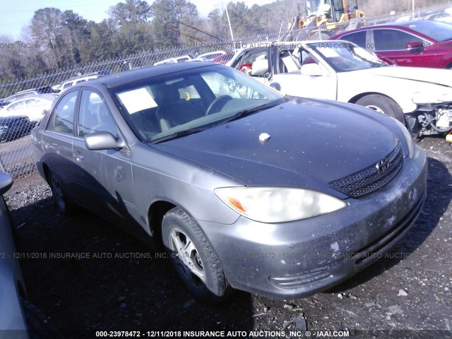 4T1BE32K52U519272 - 2002 TOYOTA CAMRY LE/XLE/SE GRAY photo 1