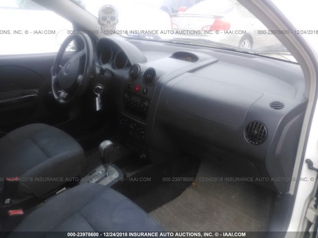 KL1TD66638B082894 - 2008 CHEVROLET AVEO LS WHITE photo 5