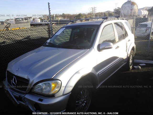 4JGAB54E92A319648 - 2002 MERCEDES-BENZ ML 320 SILVER photo 2