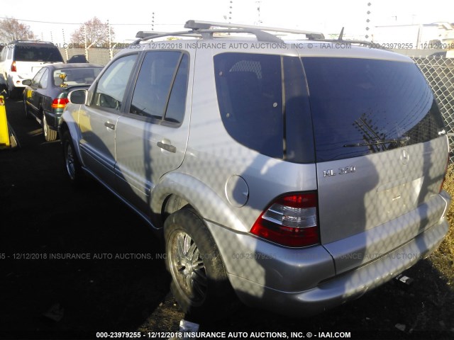 4JGAB54E92A319648 - 2002 MERCEDES-BENZ ML 320 SILVER photo 3