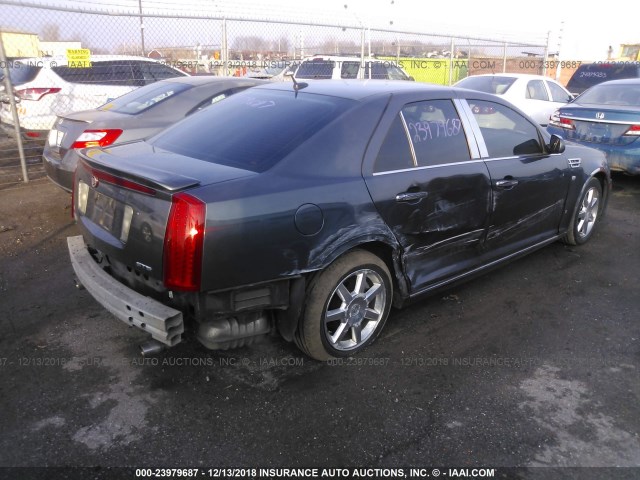 1G6DZ67A180205544 - 2008 CADILLAC STS GRAY photo 4