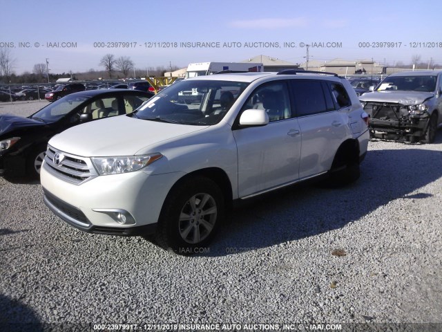 5TDBK3EH0BS086641 - 2011 TOYOTA HIGHLANDER SE WHITE photo 2