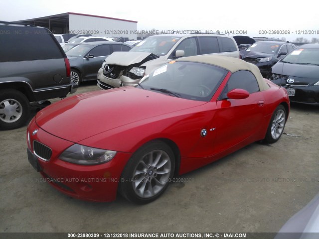 4USBT33505LR70567 - 2005 BMW Z4 2.5 RED photo 2