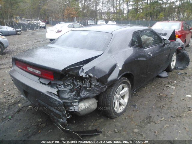 2C3CDYAG6DH670072 - 2013 DODGE CHALLENGER SXT GRAY photo 4