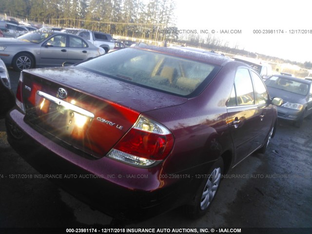 JTDBE32K953033594 - 2005 TOYOTA CAMRY LE/XLE/SE RED photo 4