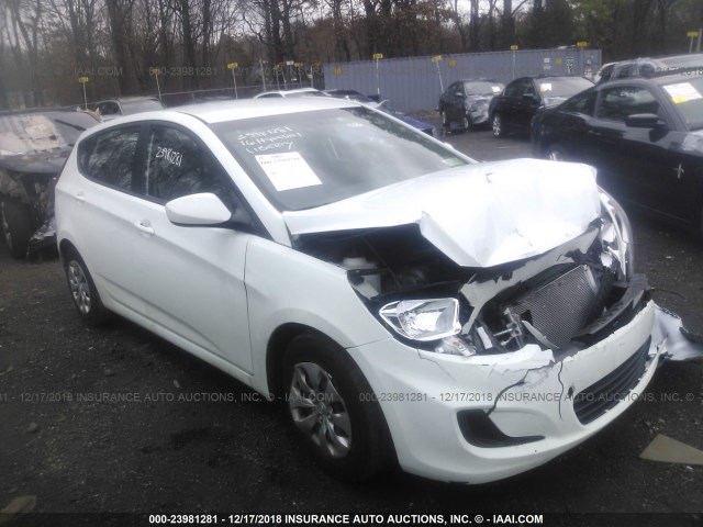 KMHCT5AE6GU261904 - 2016 HYUNDAI ACCENT SE WHITE photo 1