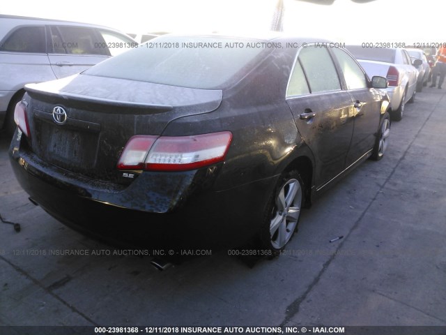 4T1BF3EK9AU004587 - 2010 TOYOTA CAMRY SE/LE/XLE BLACK photo 4