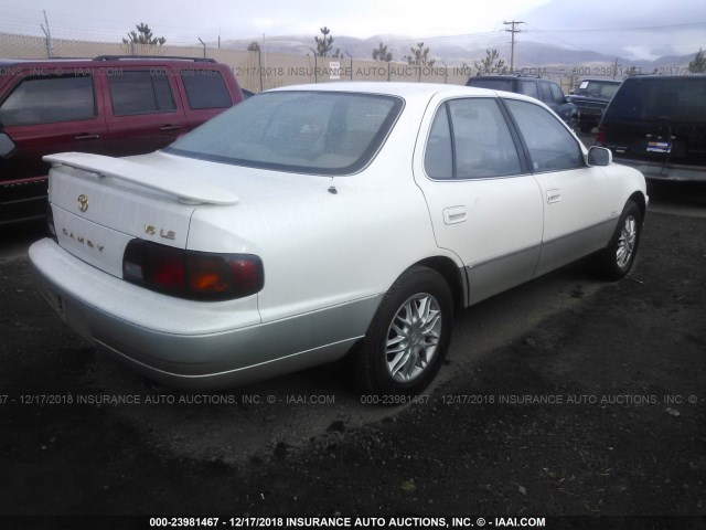 JT2BF12K5T0147407 - 1996 TOYOTA CAMRY LE/XLE/SE WHITE photo 4