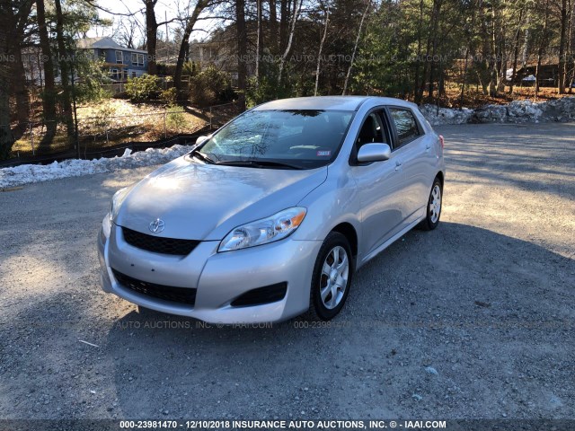 2T1KU40E09C080466 - 2009 TOYOTA COROLLA MATRIX  SILVER photo 2