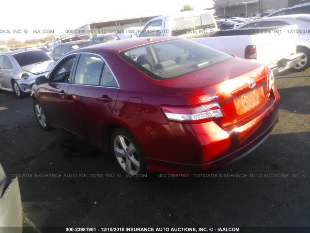 4T1BF3EK5AU511101 - 2010 TOYOTA CAMRY SE/LE/XLE 红色 照片 3