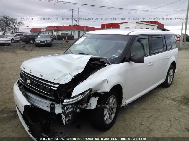 2FMGK5B80GBA15305 - 2016 FORD FLEX SE WHITE photo 2