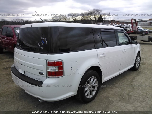 2FMGK5B80GBA15305 - 2016 FORD FLEX SE WHITE photo 4