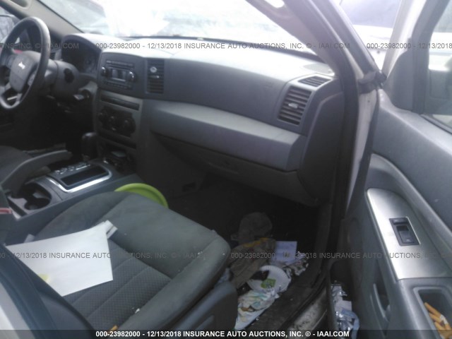 1J4GR48K06C234030 - 2006 JEEP GRAND CHEROKEE LAREDO/COLUMBIA/FREEDOM 白色 照片 5