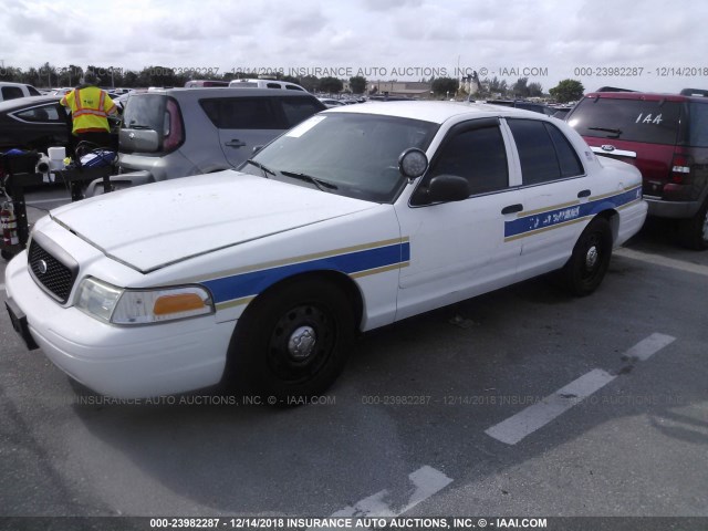 2FAFP71W36X165929 - 2006 FORD CROWN VICTORIA POLICE INTERCEPTOR WHITE photo 2