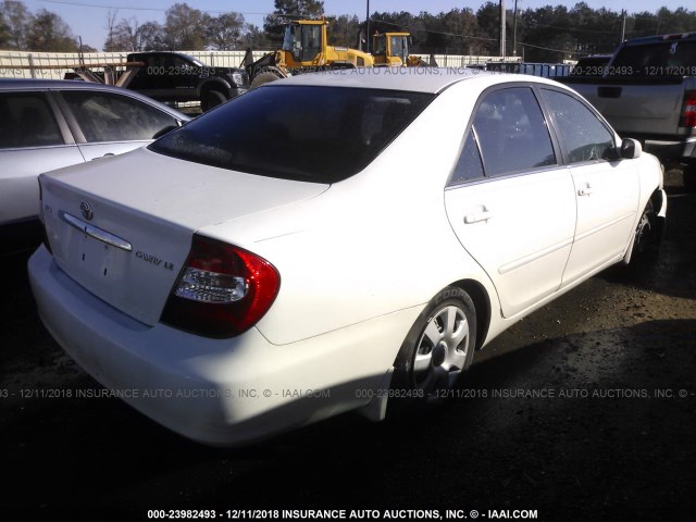 4T1BE32K82U050467 - 2002 TOYOTA CAMRY LE/XLE/SE WHITE photo 4