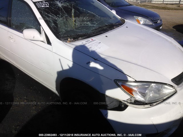 4T1BE32K82U050467 - 2002 TOYOTA CAMRY LE/XLE/SE WHITE photo 6