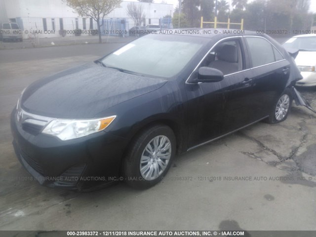 4T4BF1FK3ER439572 - 2014 TOYOTA CAMRY L/SE/LE/XLE 深蓝色 照片 2
