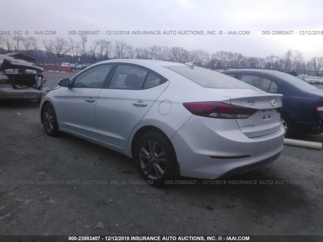 5NPD84LF8JH223361 - 2018 HYUNDAI ELANTRA SEL/VALUE/LIMITED SILVER photo 3