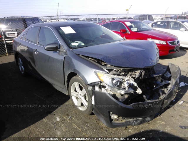 4T1BF1FK9EU737165 - 2014 TOYOTA CAMRY L/SE/LE/XLE 灰色 照片 1