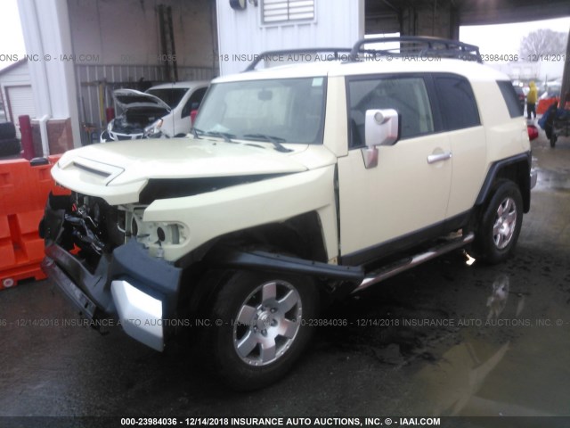 JTEBU11F08K006365 - 2008 TOYOTA FJ CRUISER CREAM photo 2