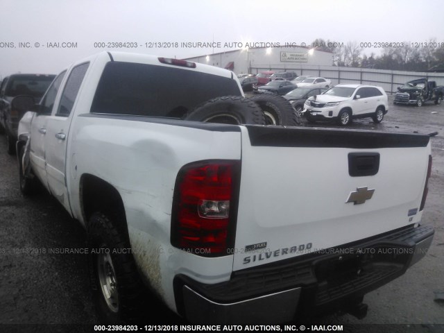 2GCEC130081221709 - 2008 CHEVROLET SILVERADO C1500 WHITE photo 3