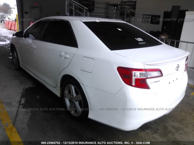 4T1BF1FK1EU829290 - 2014 TOYOTA CAMRY L/SE/LE/XLE 白色 照片 3
