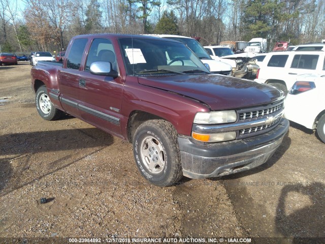 2GCEC19TXY1207009 - 2000 CHEVROLET SILVERADO C1500 MAROON photo 1