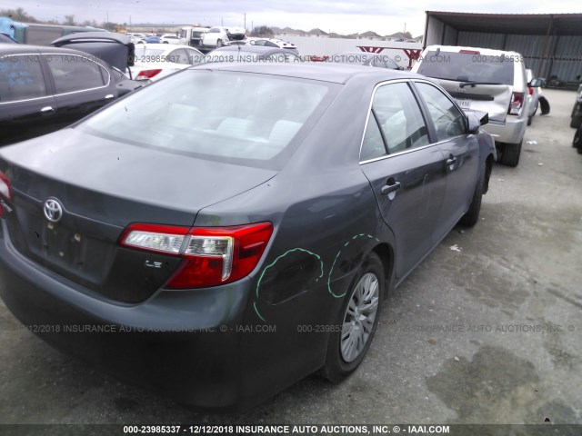 4T1BF1FK2EU363191 - 2014 TOYOTA CAMRY L/SE/LE/XLE 灰色 照片 4