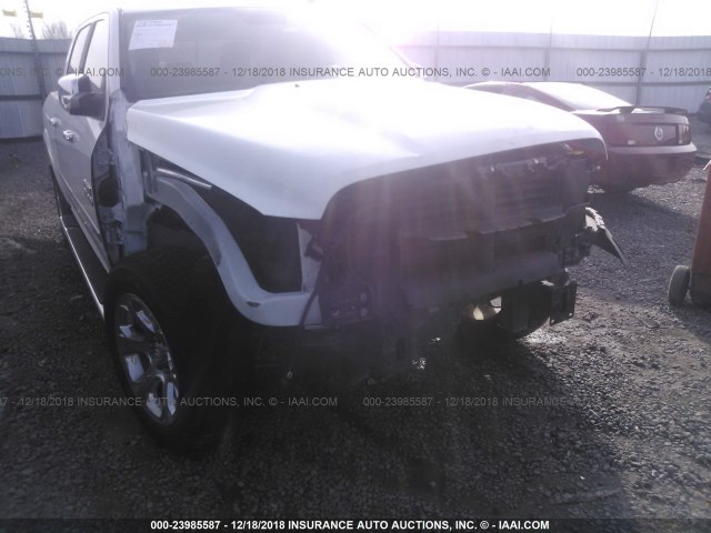 1C6RR7NT0JS186788 - 2018 RAM 1500 LARAMIE WHITE photo 4