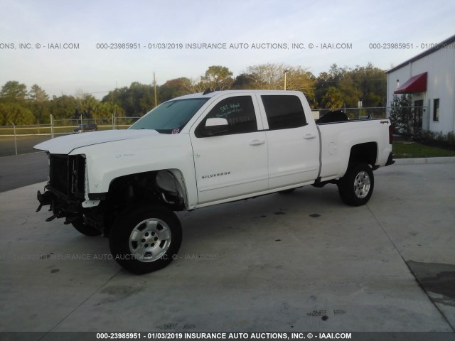 1GCUKREC3JF181242 - 2018 CHEVROLET SILVERADO K1500 LT WHITE photo 2