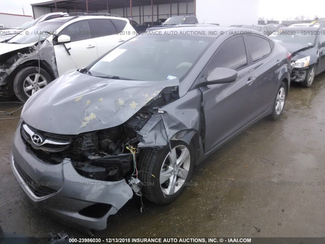 5NPDH4AEXDH242573 - 2013 HYUNDAI ELANTRA GLS/LIMITED GRAY photo 2