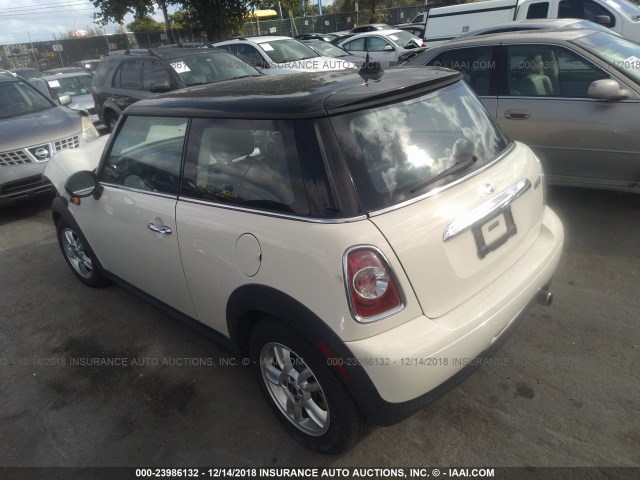 WMWSU3C53CT540268 - 2012 MINI COOPER WHITE photo 3