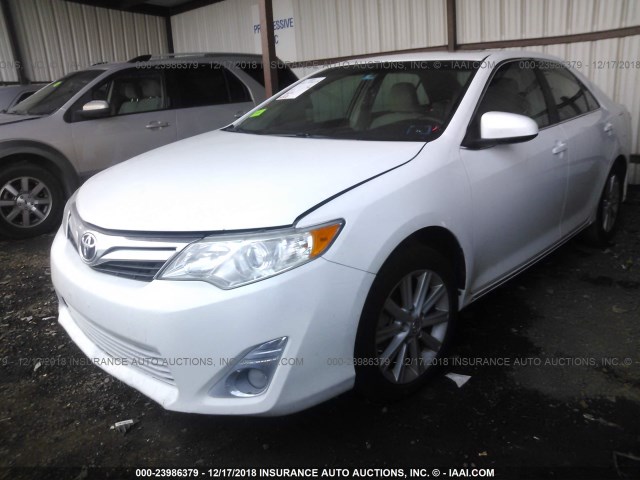 4T4BF1FK9CR204428 - 2012 TOYOTA CAMRY SE/LE/XLE 白色 照片 2