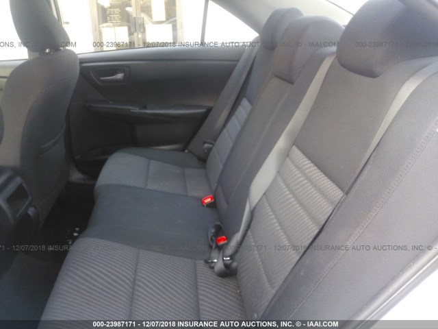 4T1BF1FK8GU599556 - 2016 TOYOTA CAMRY LE/XLE/SE/XSE SILVER photo 8