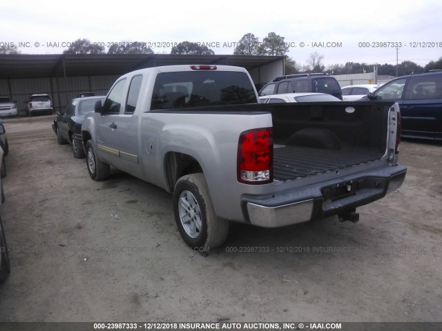 2GTEC29JX91121804 - 2009 GMC SIERRA C1500 SLE SILVER photo 3