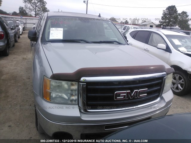 2GTEC29JX91121804 - 2009 GMC SIERRA C1500 SLE SILVER photo 6