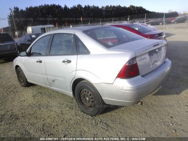 1FAFP34NX7W170764 - 2007 FORD FOCUS ZX4/S/SE/SES ვერცხლისფერი ფოტო 3