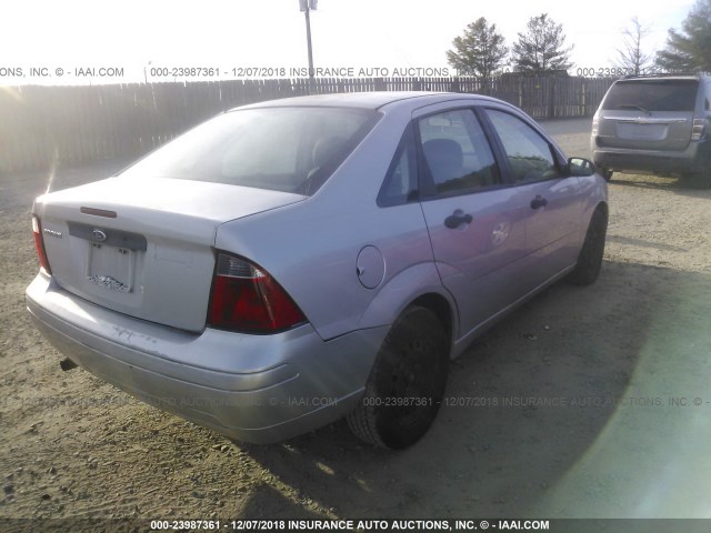 1FAFP34NX7W170764 - 2007 FORD FOCUS ZX4/S/SE/SES ვერცხლისფერი ფოტო 4