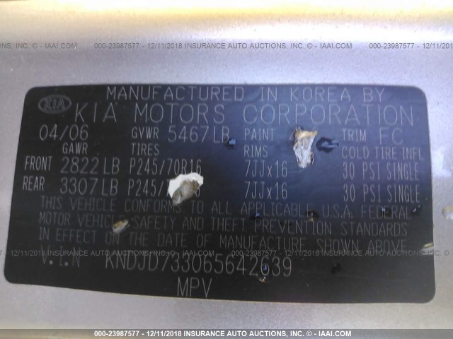 KNDJD733065642639 - 2006 KIA SORENTO EX/LX SILVER photo 9