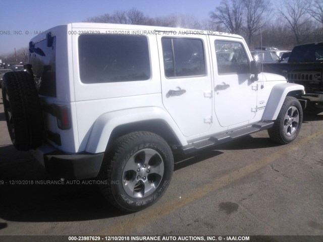 1C4BJWEG0GL175517 - 2016 JEEP WRANGLER UNLIMITE SAHARA WHITE photo 4