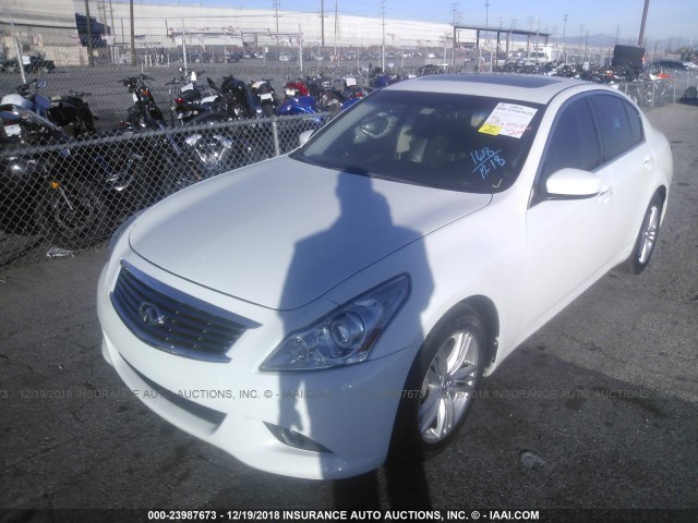 JN1CV6AP9DM716359 - 2013 INFINITI G37 WHITE photo 2