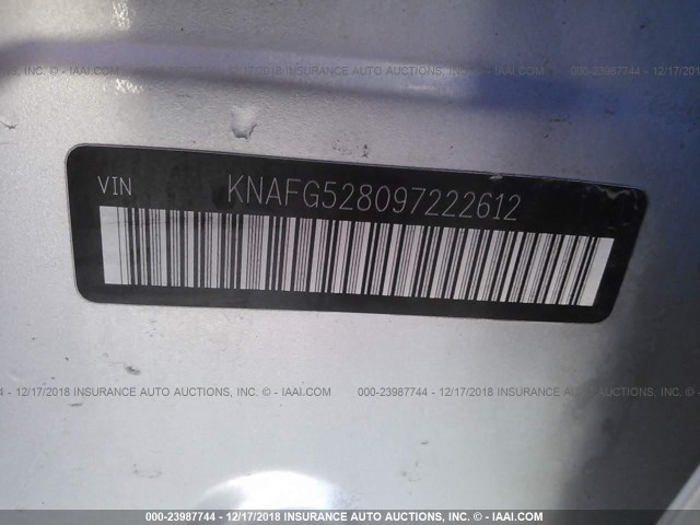 KNAFG528097222612 - 2009 KIA RONDO LX/EX SILVER photo 9