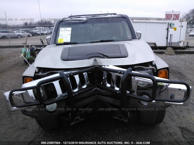 5GTDN136468327822 - 2006 HUMMER H3 SILVER photo 6