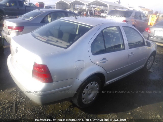 3VWRA29M6YM135902 - 2000 VOLKSWAGEN JETTA GL SILVER photo 4