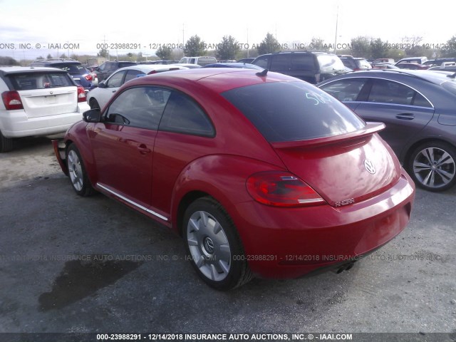 3VWJP7AT1CM626639 - 2012 VOLKSWAGEN BEETLE RED photo 3