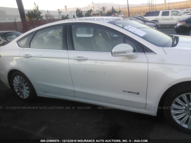 3FA6P0LU6GR388971 - 2016 FORD FUSION SE HYBRID WHITE photo 6