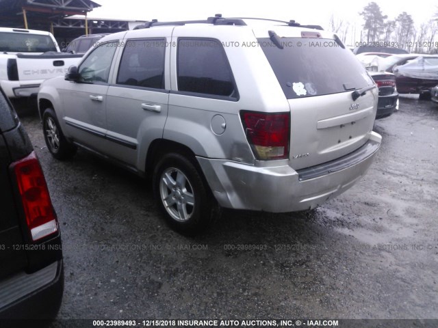 1J8GS48K77C566826 - 2007 JEEP GRAND CHEROKEE LAREDO/COLUMBIA/FREEDOM SILVER photo 3