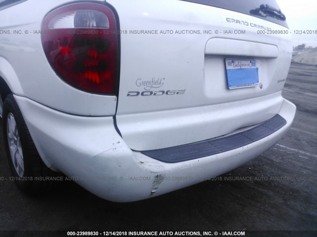 2D4GP44373R299036 - 2003 DODGE GRAND CARAVAN SPORT WHITE photo 6