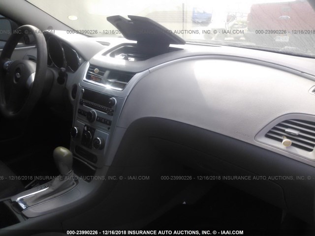 1G1ZG57B984301631 - 2008 CHEVROLET MALIBU LS BLUE photo 5